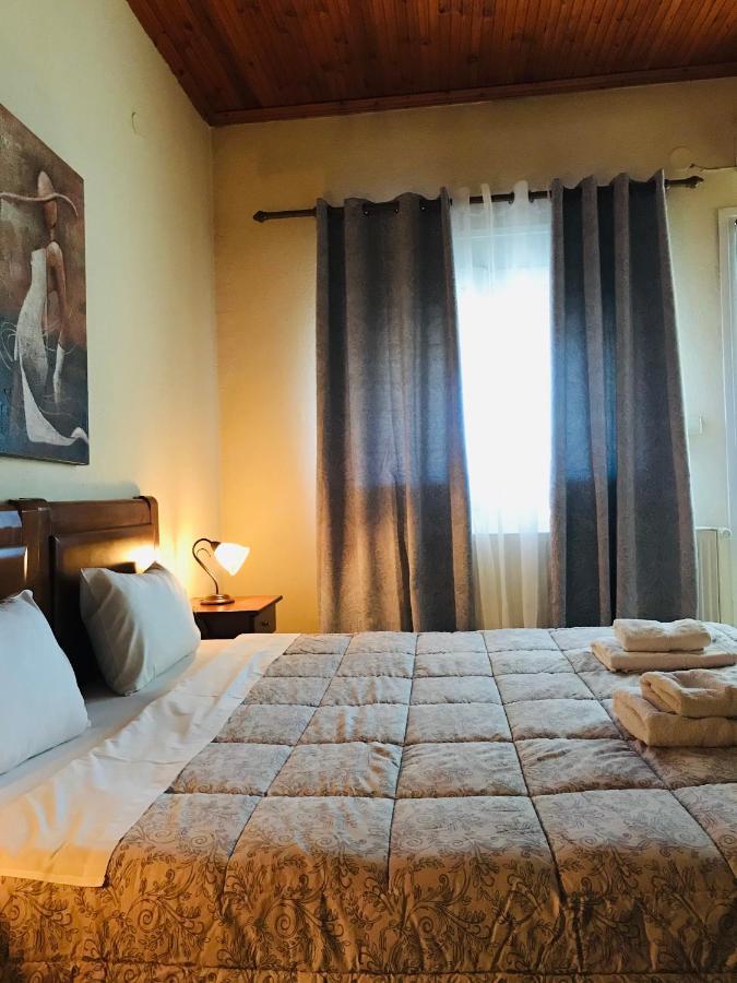 Guesthouse Adonis Káto Loutrákion Dış mekan fotoğraf