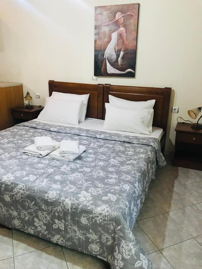 Guesthouse Adonis Káto Loutrákion Dış mekan fotoğraf