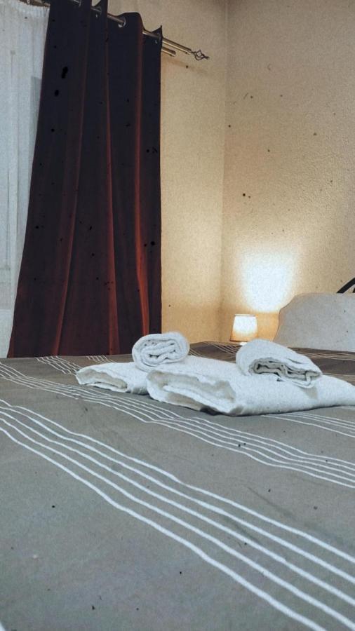 Guesthouse Adonis Káto Loutrákion Dış mekan fotoğraf