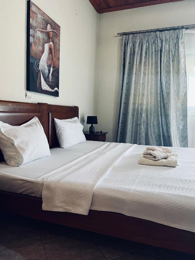Guesthouse Adonis Káto Loutrákion Dış mekan fotoğraf