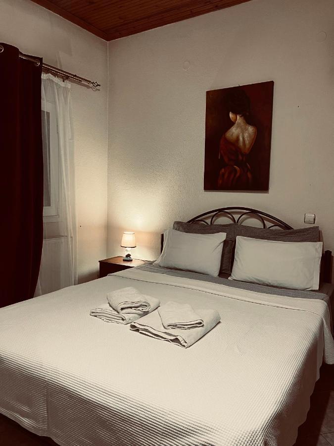 Guesthouse Adonis Káto Loutrákion Dış mekan fotoğraf