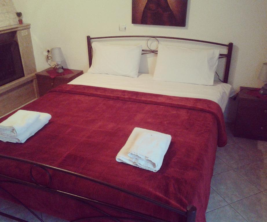 Guesthouse Adonis Káto Loutrákion Dış mekan fotoğraf